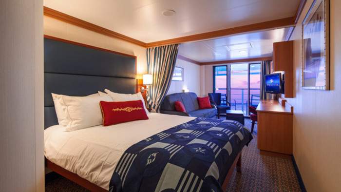 Disney Cruise Lines Disney Dream Accomm Verandah G01-DDDF-deluxe-family-oceanview-verandah-stateroom-cat4ABCD-01.jpg